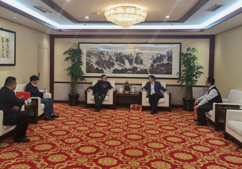 湖南粮油集团党委书记、董事长叶蓁率队赴新合作商贸连锁集团有限公司洽谈