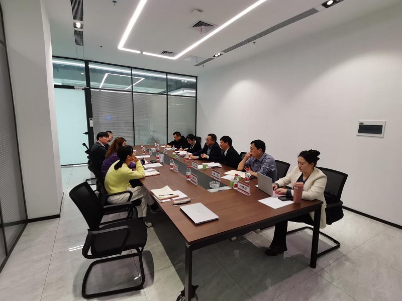 湖南粮油集团党委书记、董事长叶蓁一行到湖南省雨非产业投资有限公司进行交流座谈